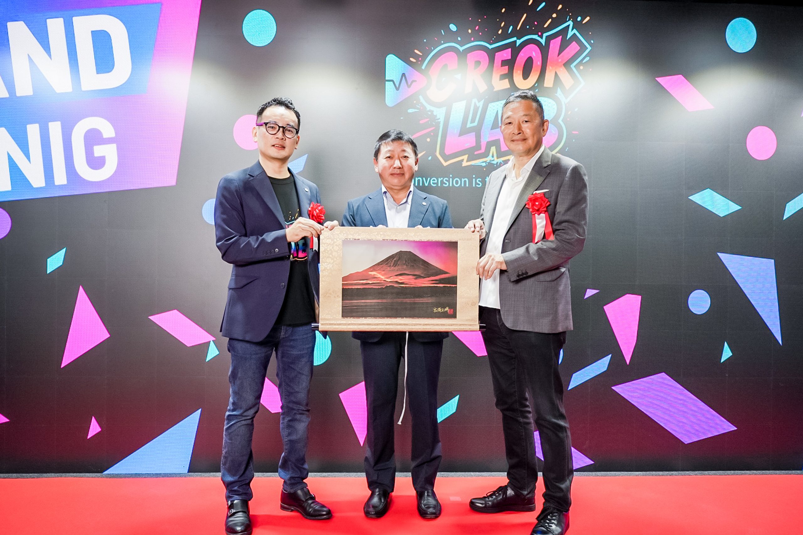 TikTok Shop日本最大直播基地_英国tiktok直播专线_CREOK LAB东京直播基地