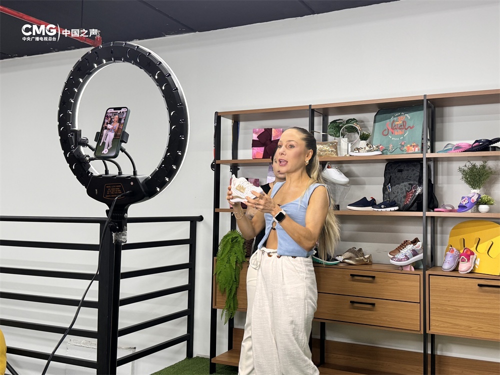 巴西直播专线_总台记者看世界报道_巴西直播带货发展现状